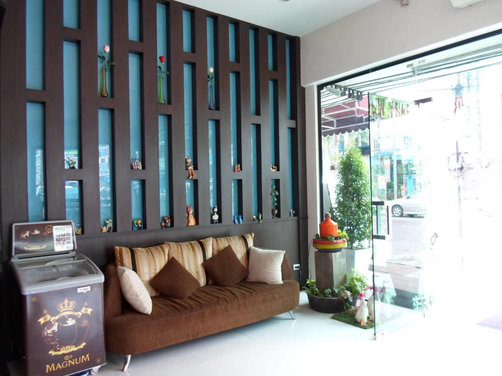 Myplace@Surat Hotel Сурат Тхани Екстериор снимка