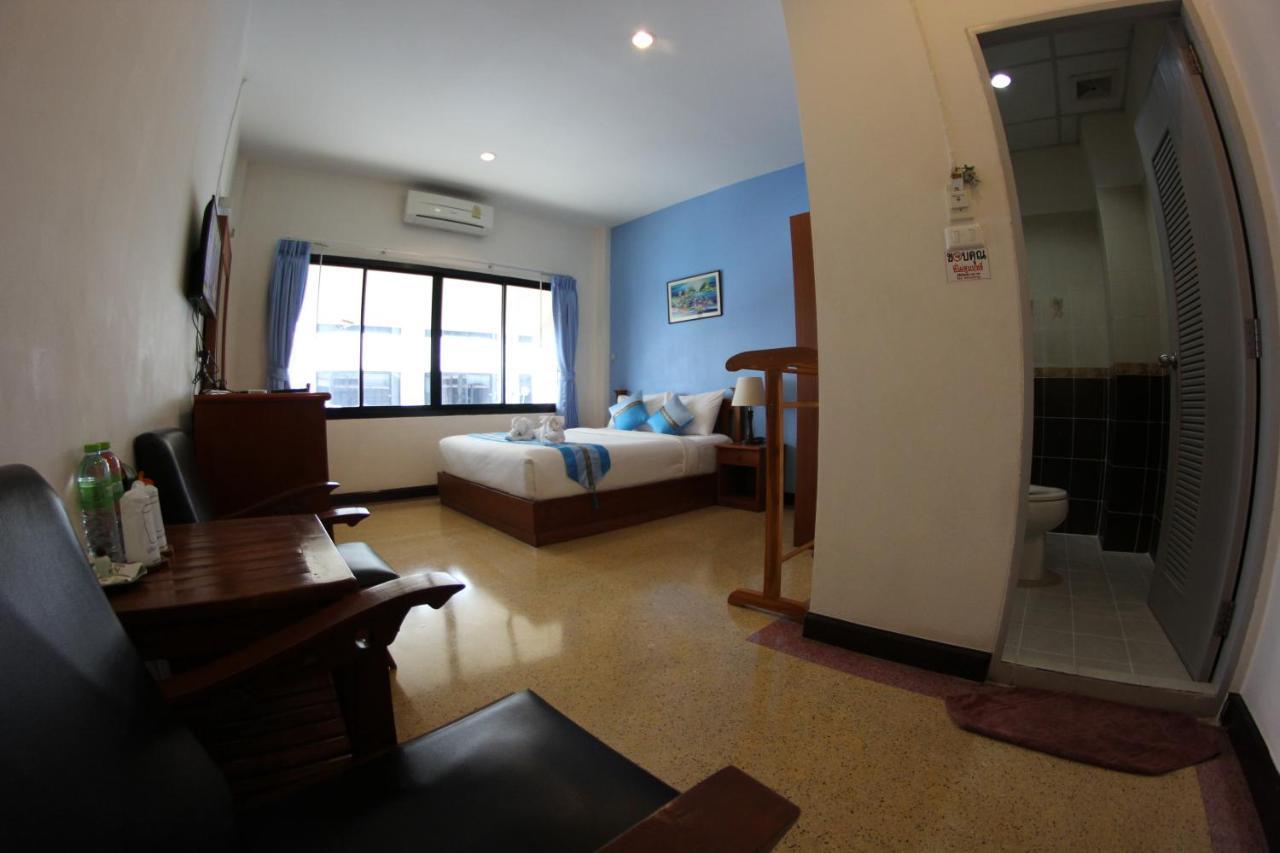 Myplace@Surat Hotel Сурат Тхани Екстериор снимка